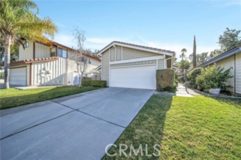 31779 Corte Encinas Photo